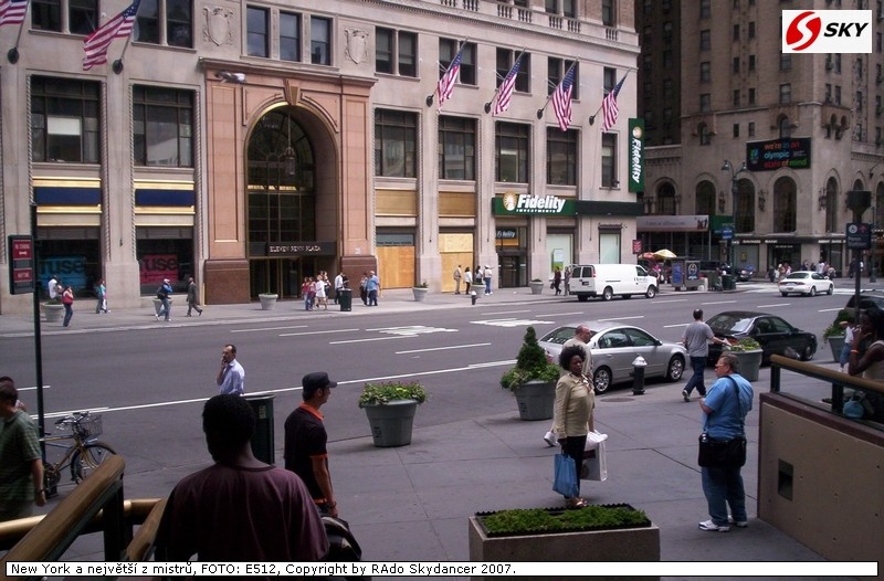 7 Avenue ped Madison Square Garden.